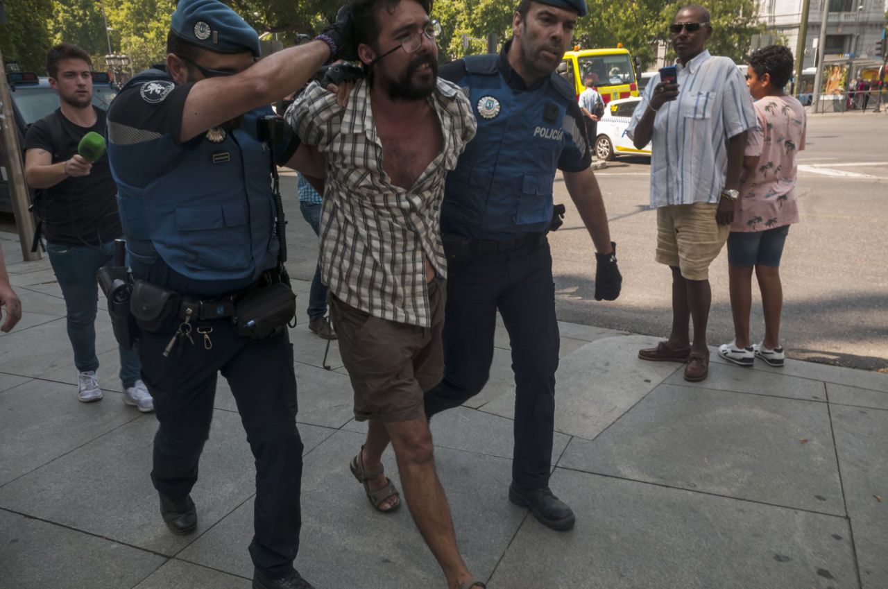 Miguel ha desmentido las cifras del Consistorio, que asegura que solo 12 personas de todo el campamento tienen realmente una situación de emergencia.