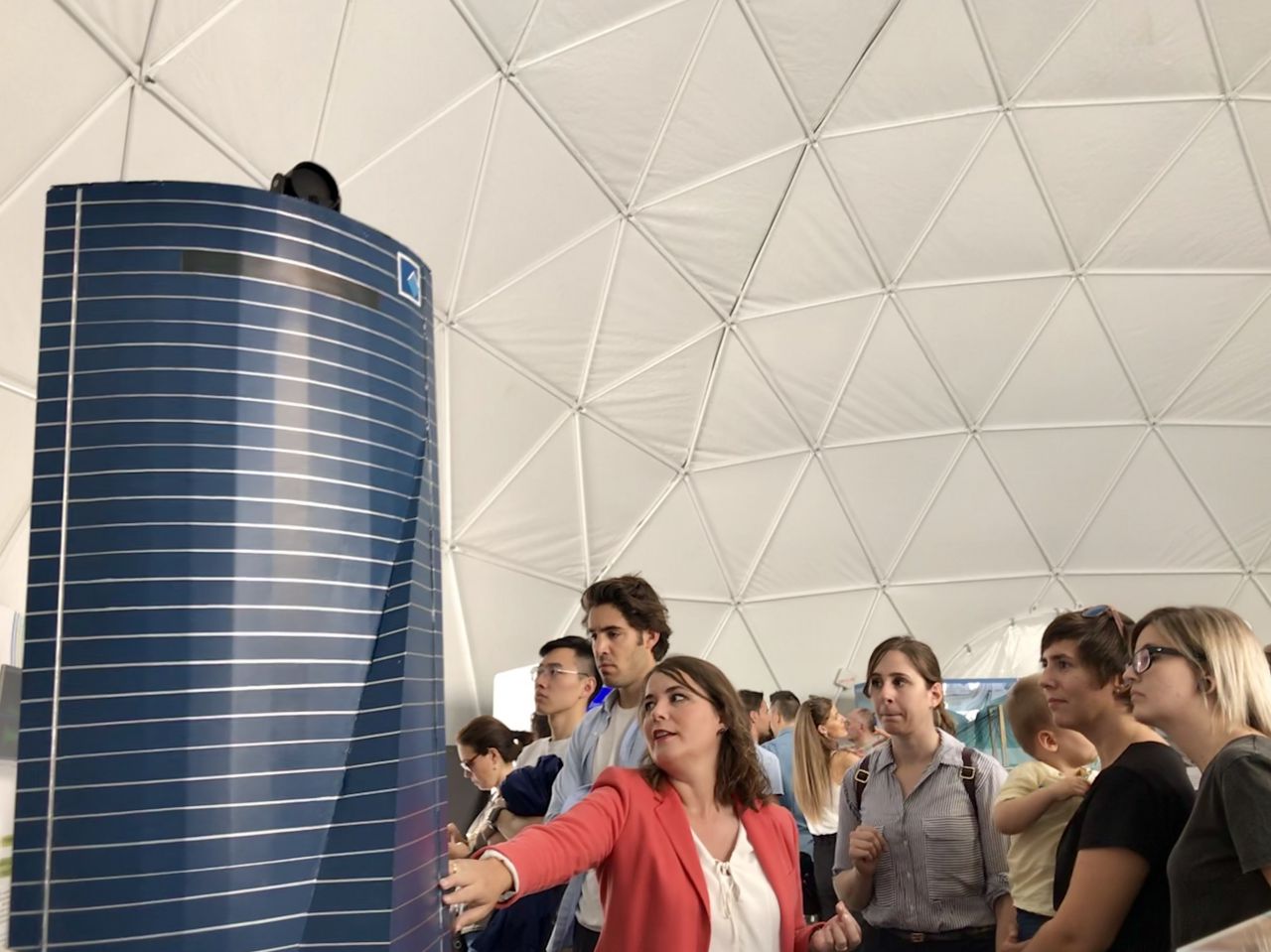 Fotos del Túnel de la Innovación situado en Callao del 1 al 6 de octubre para acercar la ingeniería de caminos a la ciudadanía.