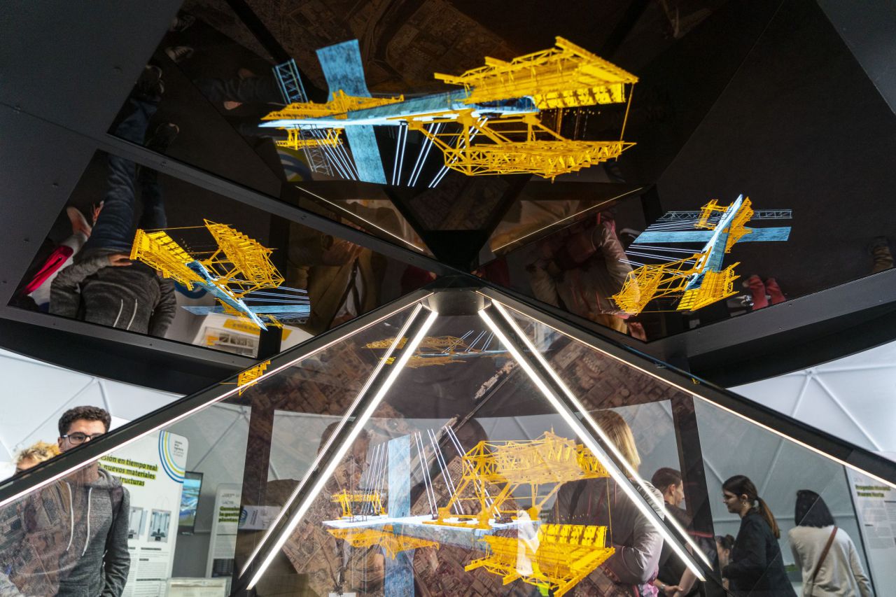 Fotos del Túnel de la Innovación situado en Callao del 1 al 6 de octubre para acercar la ingeniería de caminos a la ciudadanía.