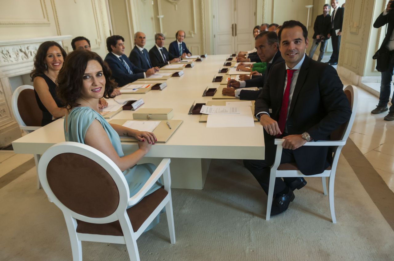 El 26 de mayo permaneció marcado en rojo en el calendario de la Comunidad de Madrid desde el mismo inicio de 2019. La celebración de elecciones municipales y regionales –también europeas- enfrentaba nuevamente a las principales figuras políticas madrileñas, al tiempo que subía a la palestra a otras más desconocidas. Continúe leyendo>>



