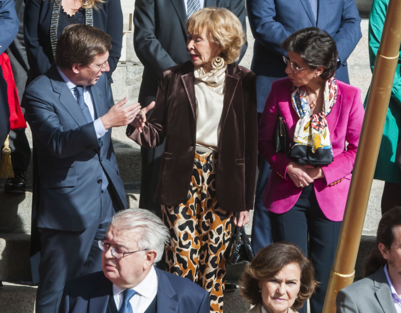 El alcalde de Madrid, José Luis Martínez-Almeida y la exvicepresidenta del Gobierno y presidenta del Consejo de Estado, María Teresa Fernández de la Vega.