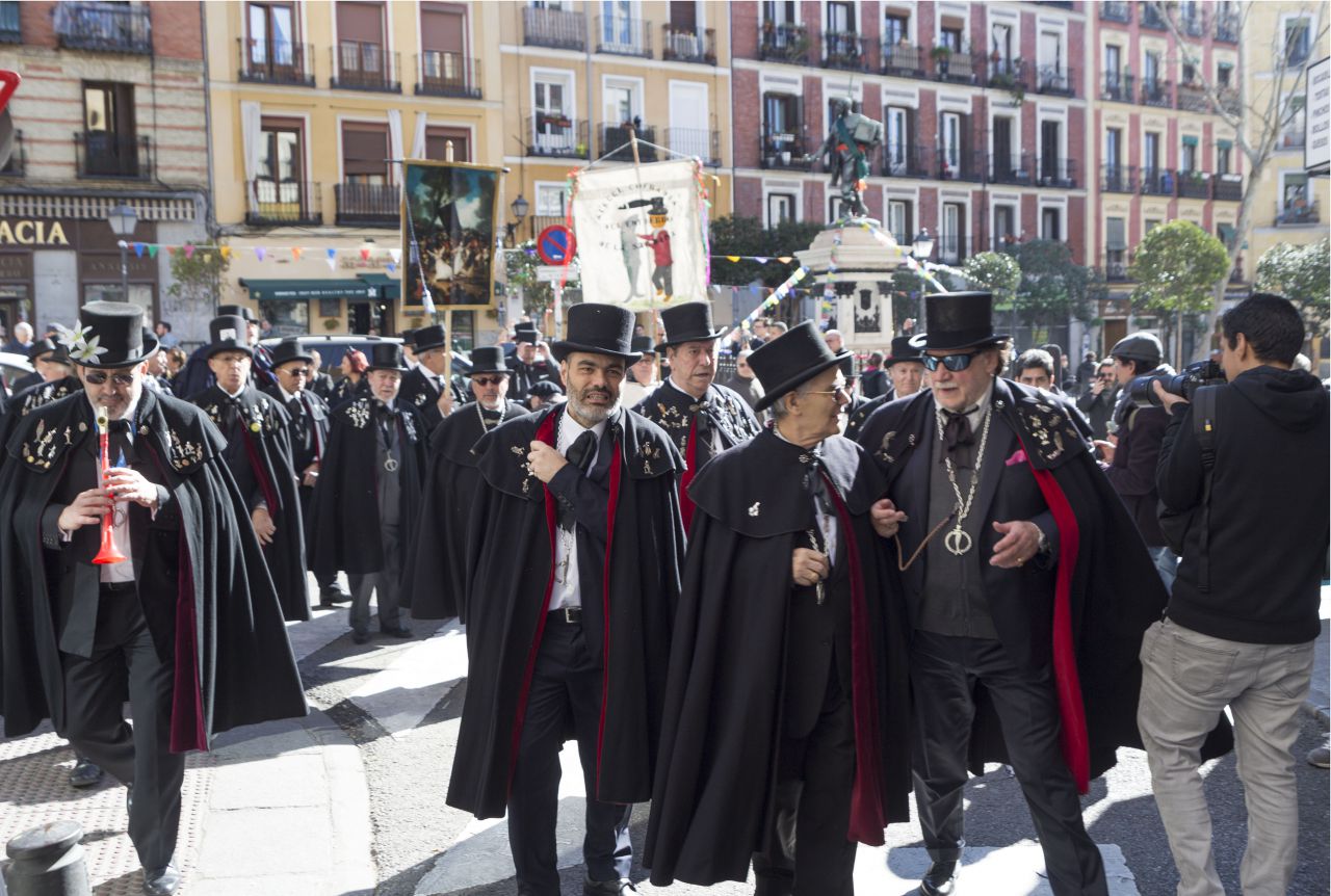 La alegre cofradía entierra la Sardina en el carnaval 2020