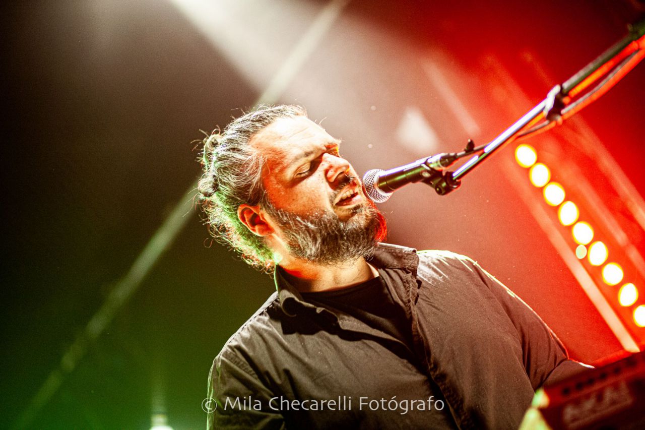Daniel Alonso (voz y teclados)