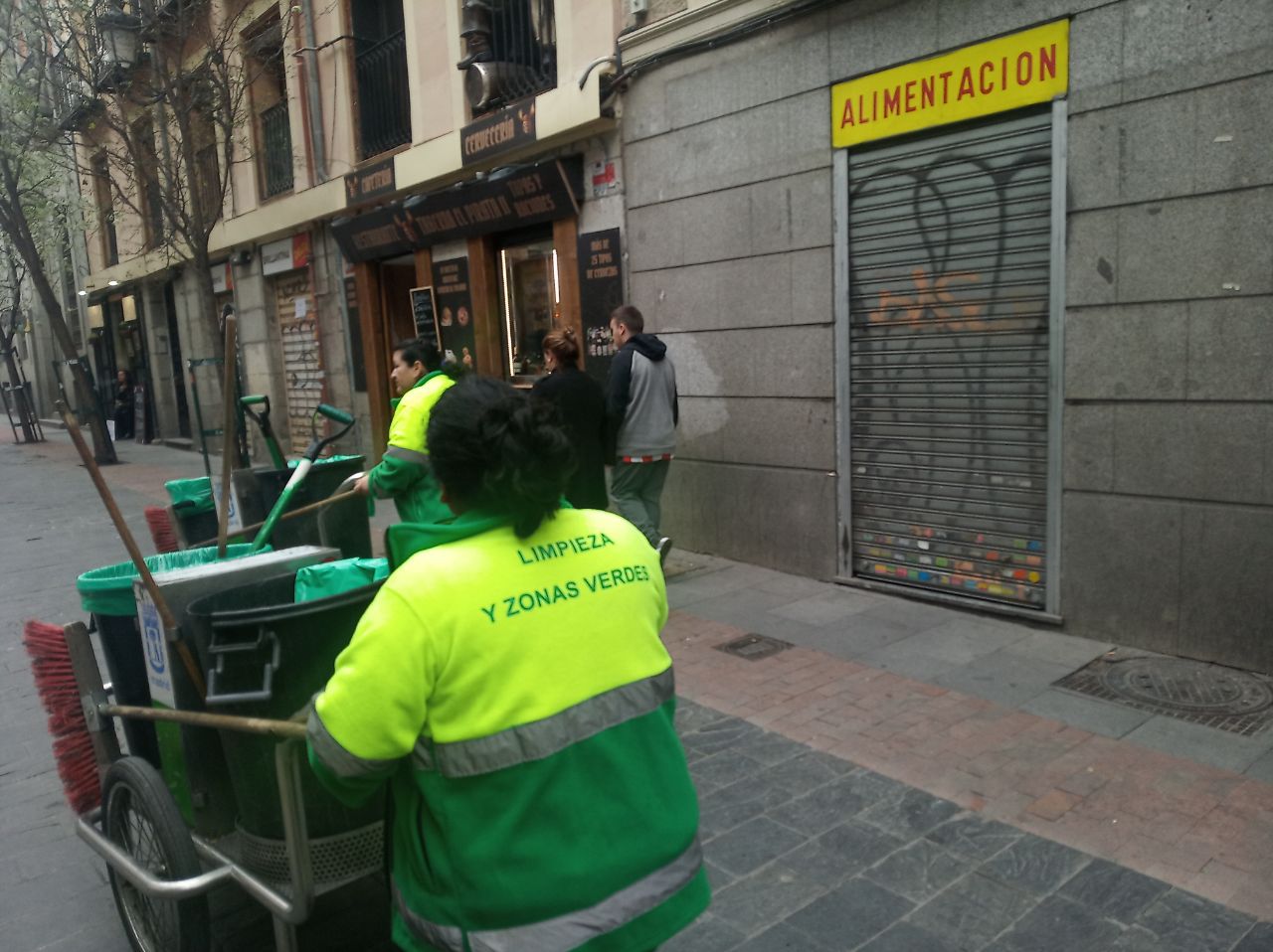 Establecimientos chinos en Madrid cerrados por Coronavirus