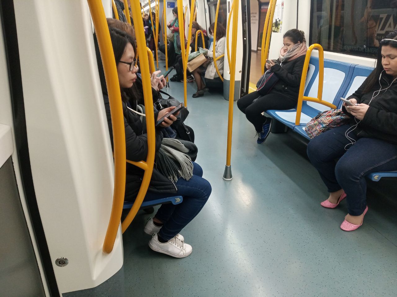 Las calles de Madrid permanecen casi desiertas ante la expansión del coronavirus