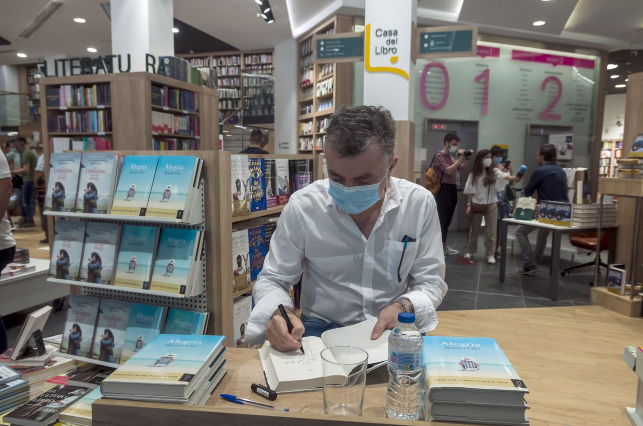 apertura, escritores,Peridis