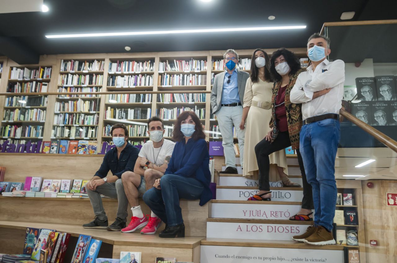 apertura, escritores