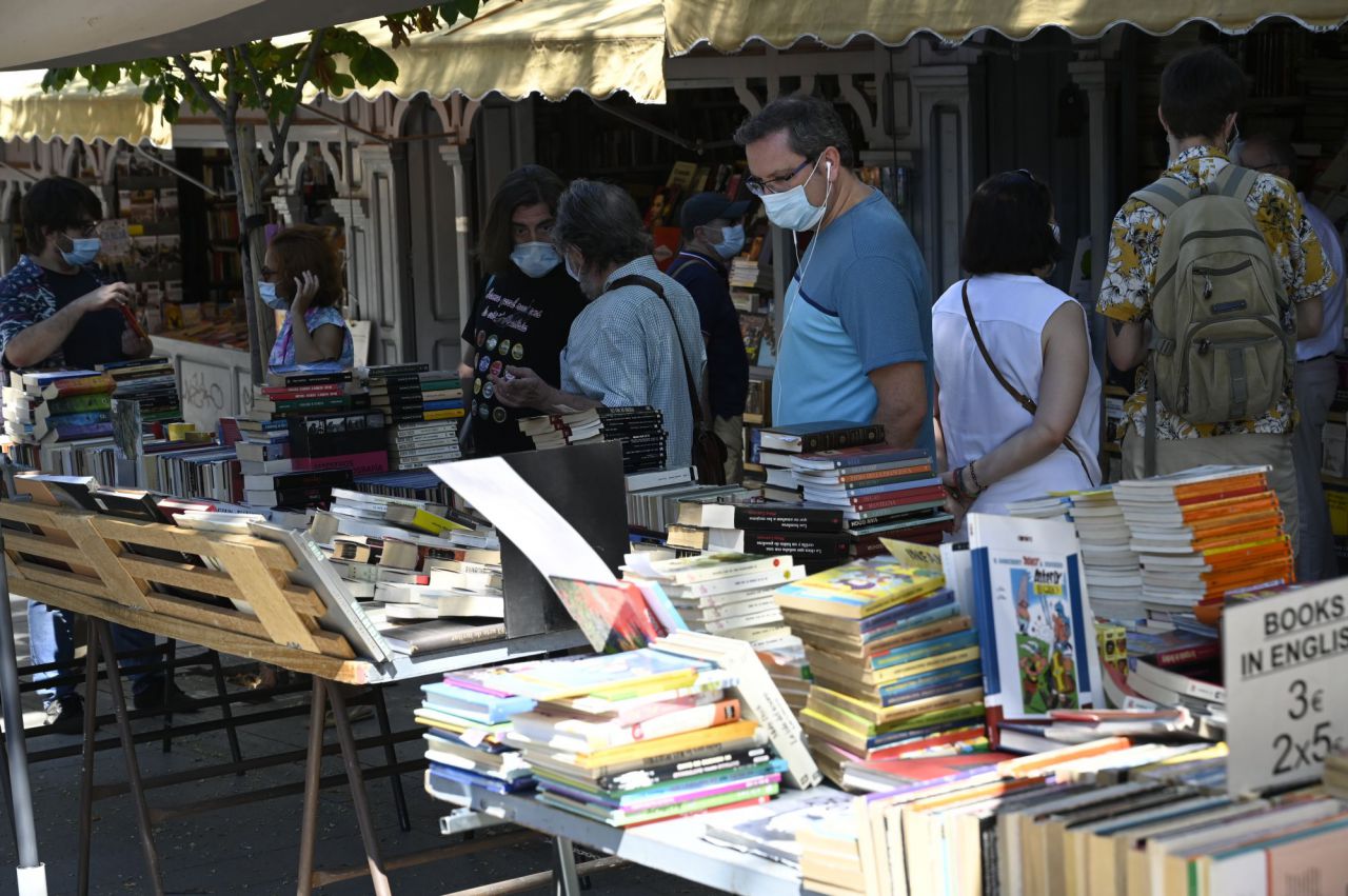 Libros,musica,pintura,romocion.