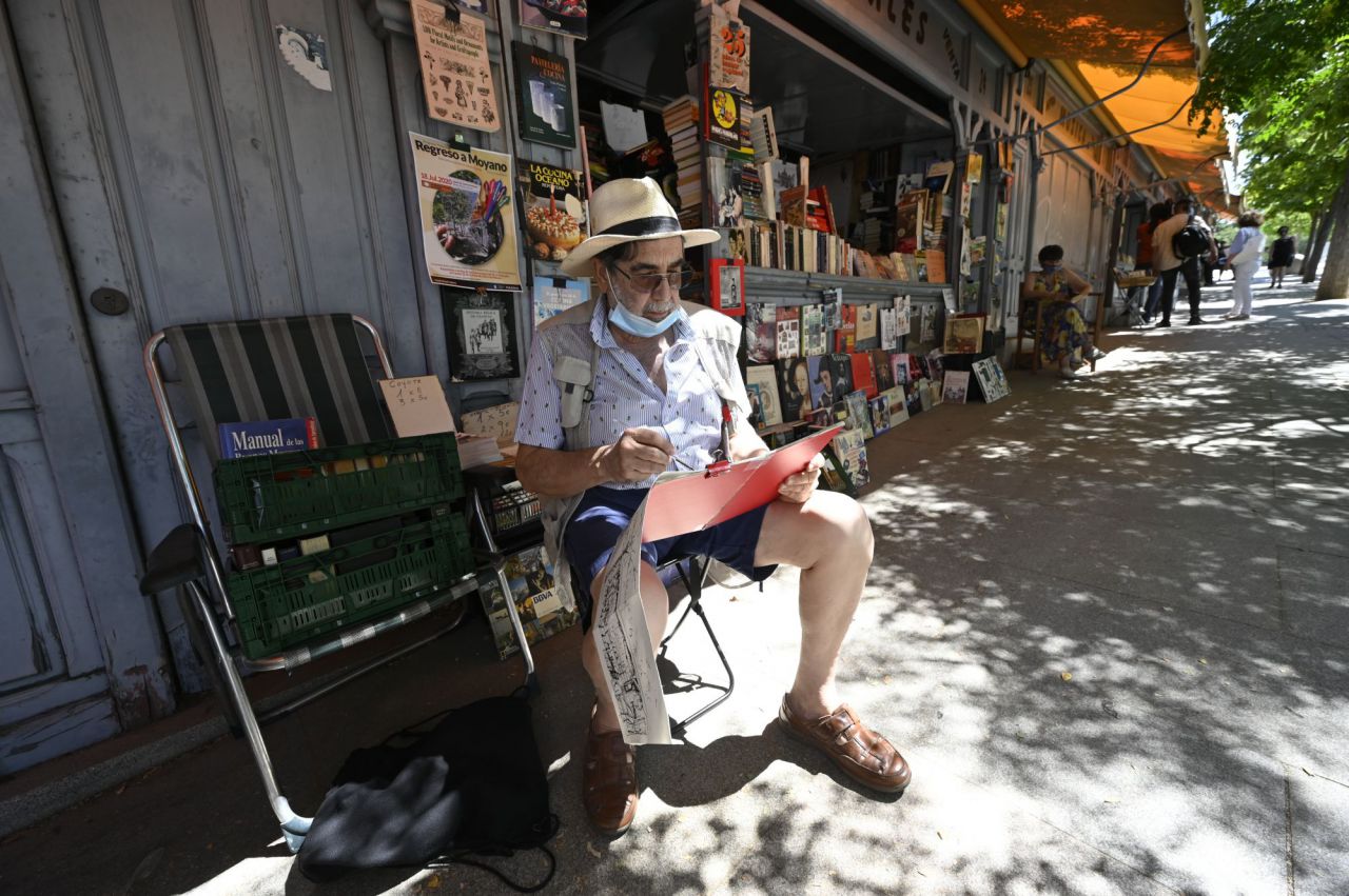 Libros,musica,pintura,romocion.
