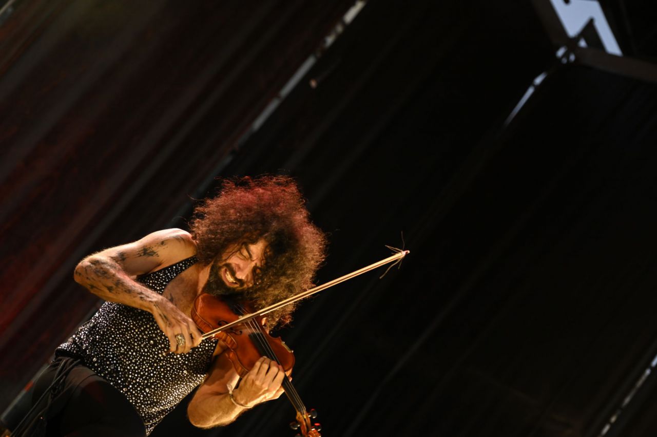 Musico,violinista,primera actuación