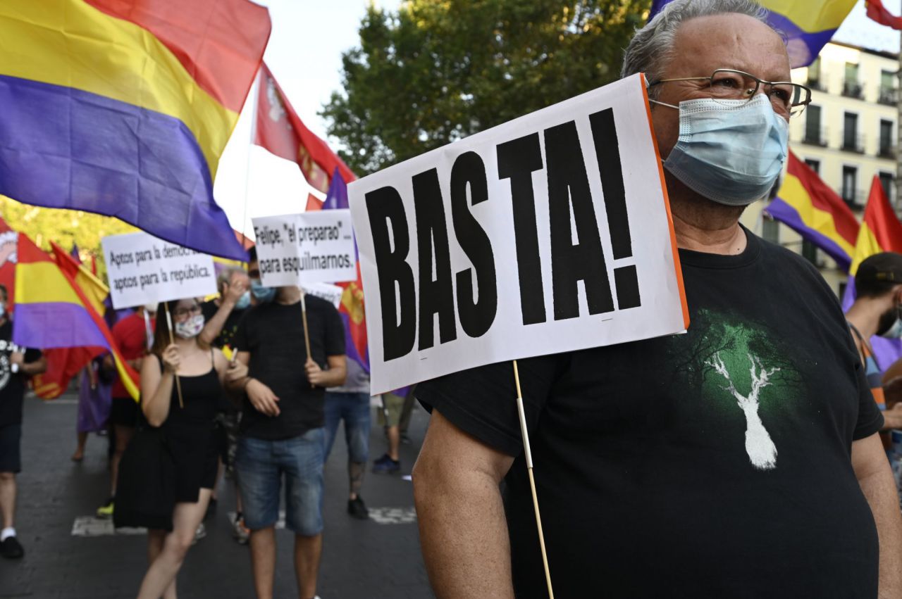 Manifestación,contra, Borobones, si a la Republica.