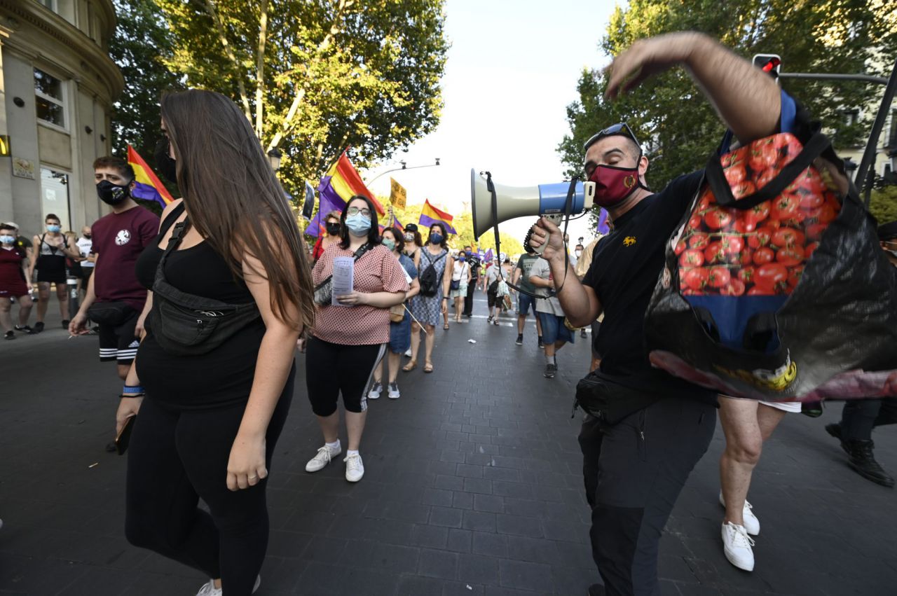 Manifestación,contra, Borobones, si a la Republica.
