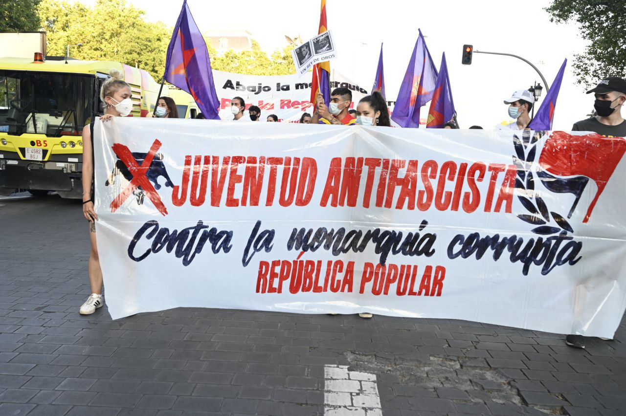 Manifestación,contra, Borobones, si a la Republica.