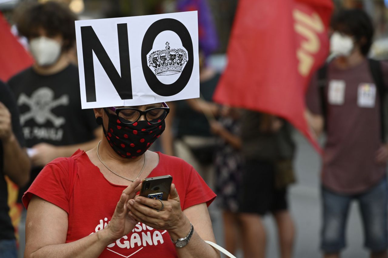 Manifestación,contra, Borobones, si a la Republica.