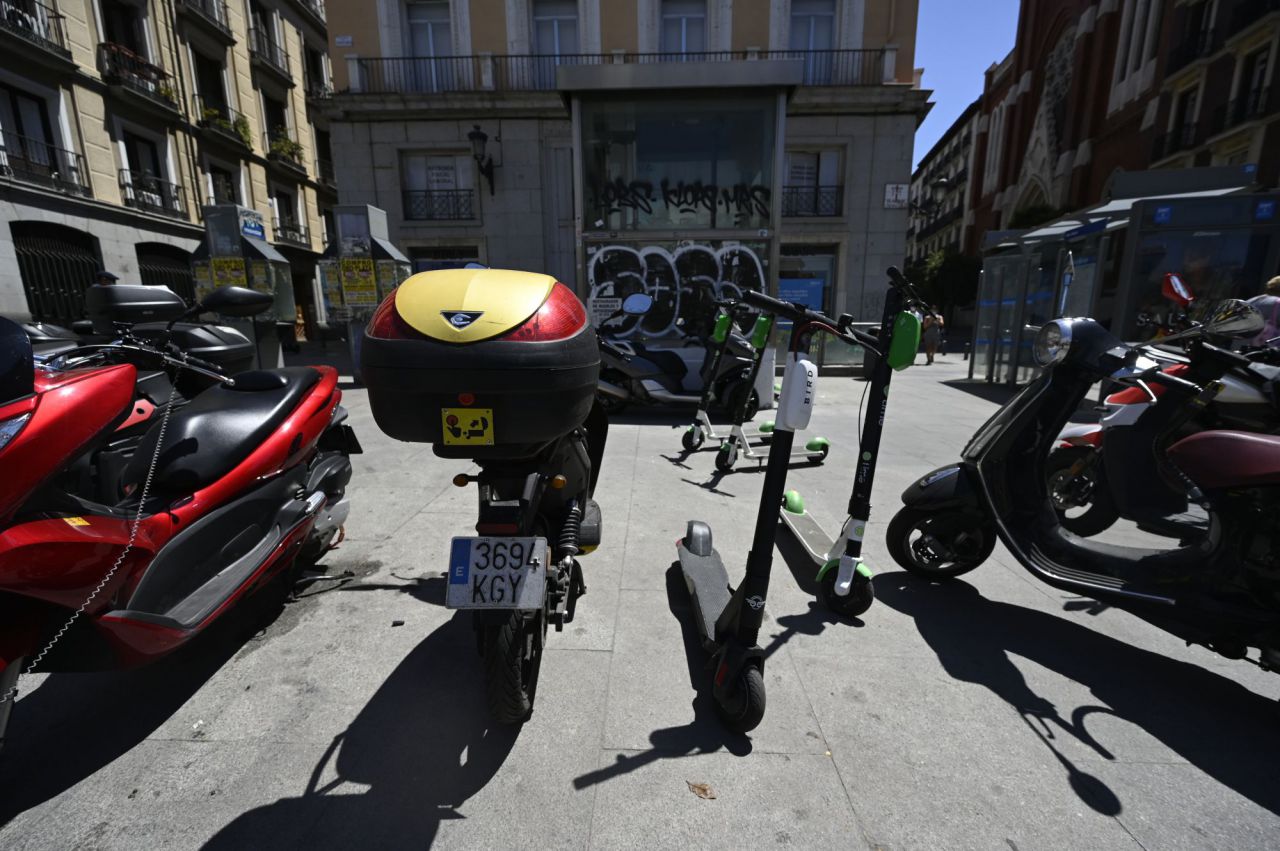 patinetes eléctricos,motos alquiler,invasion,Madrid