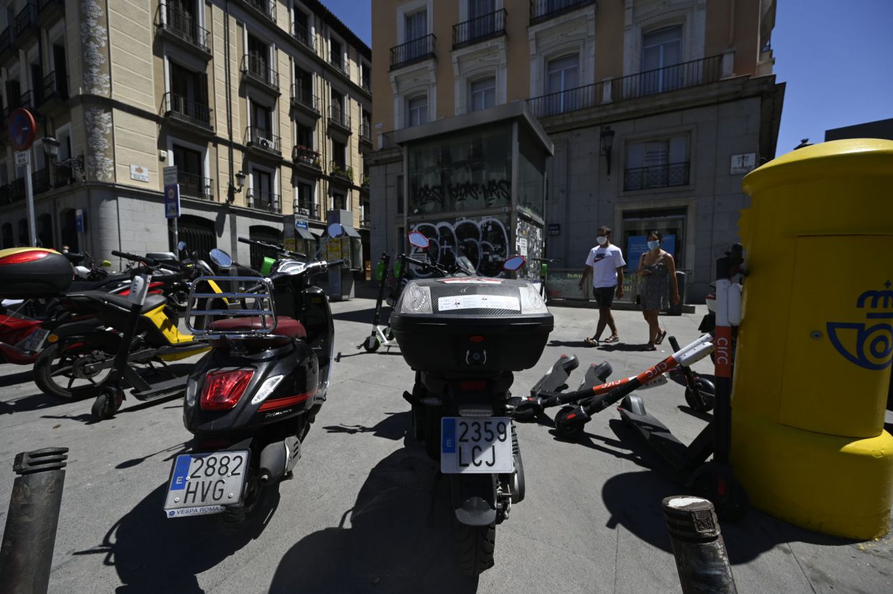 patinetes eléctricos,motos alquiler,invasion,Madrid