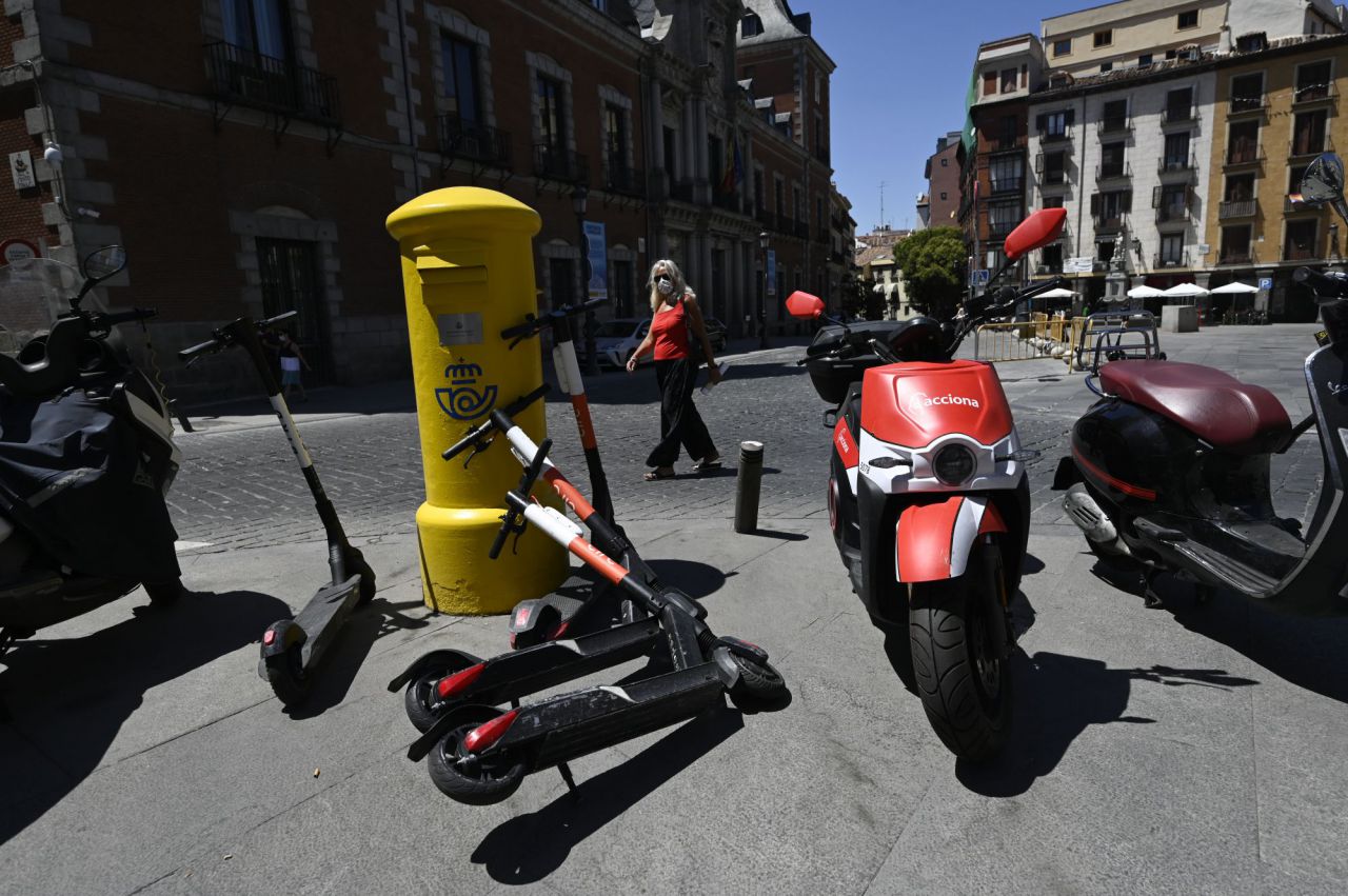 patinetes eléctricos,motos alquiler,invasion,Madrid