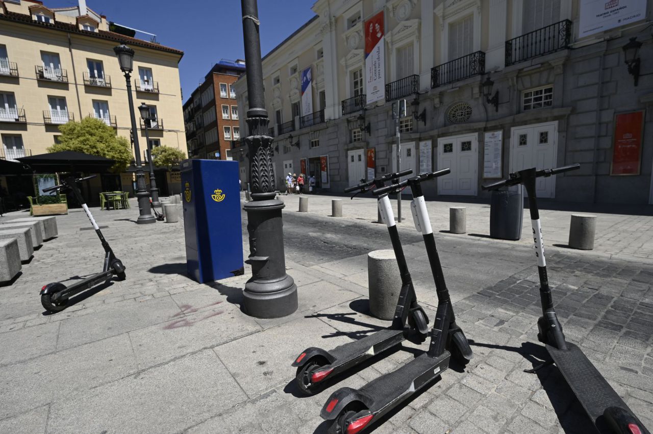 patinetes eléctricos,motos alquiler,invasion,Madrid