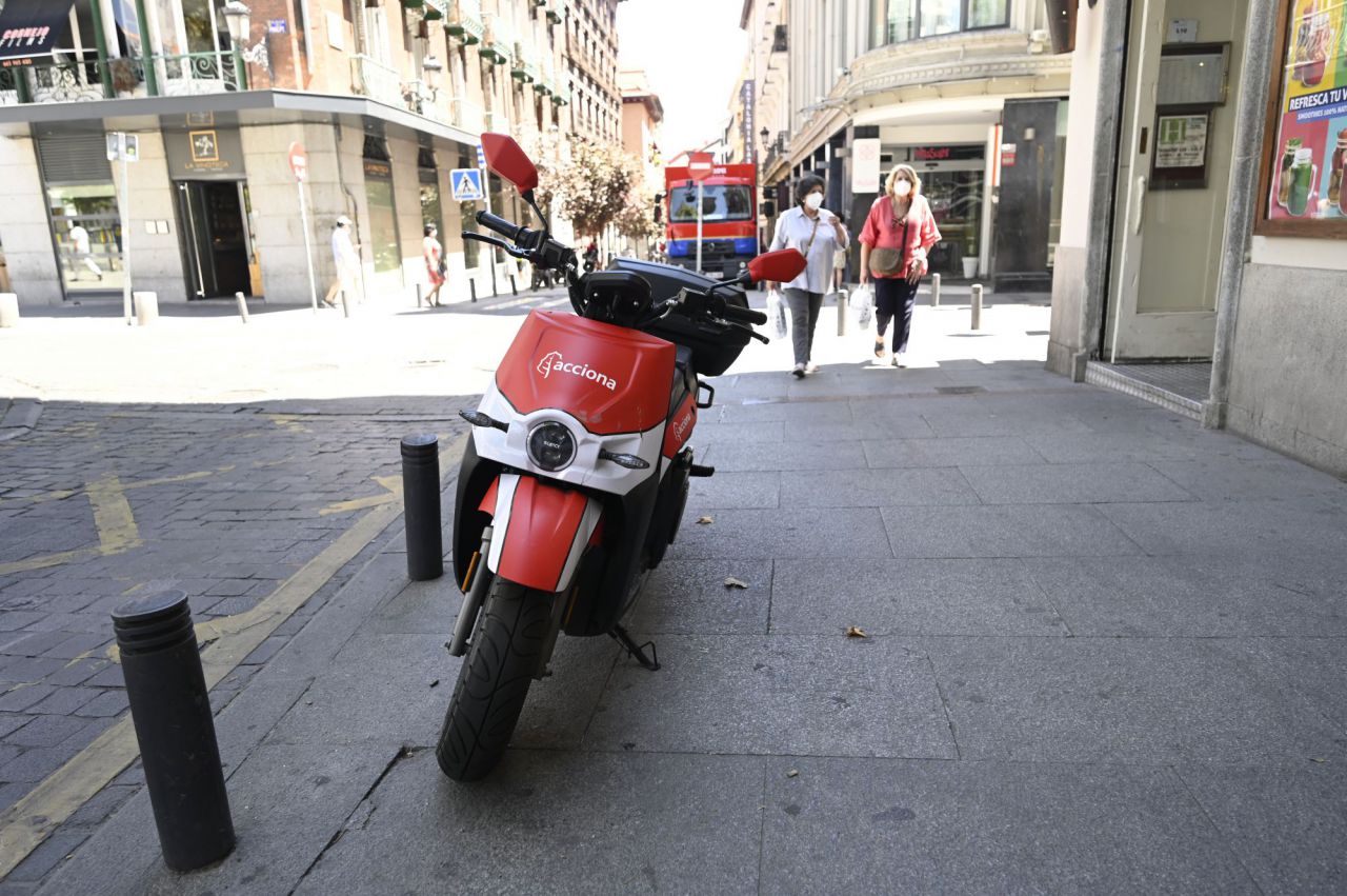 patinetes eléctricos,motos alquiler,invasion,Madrid