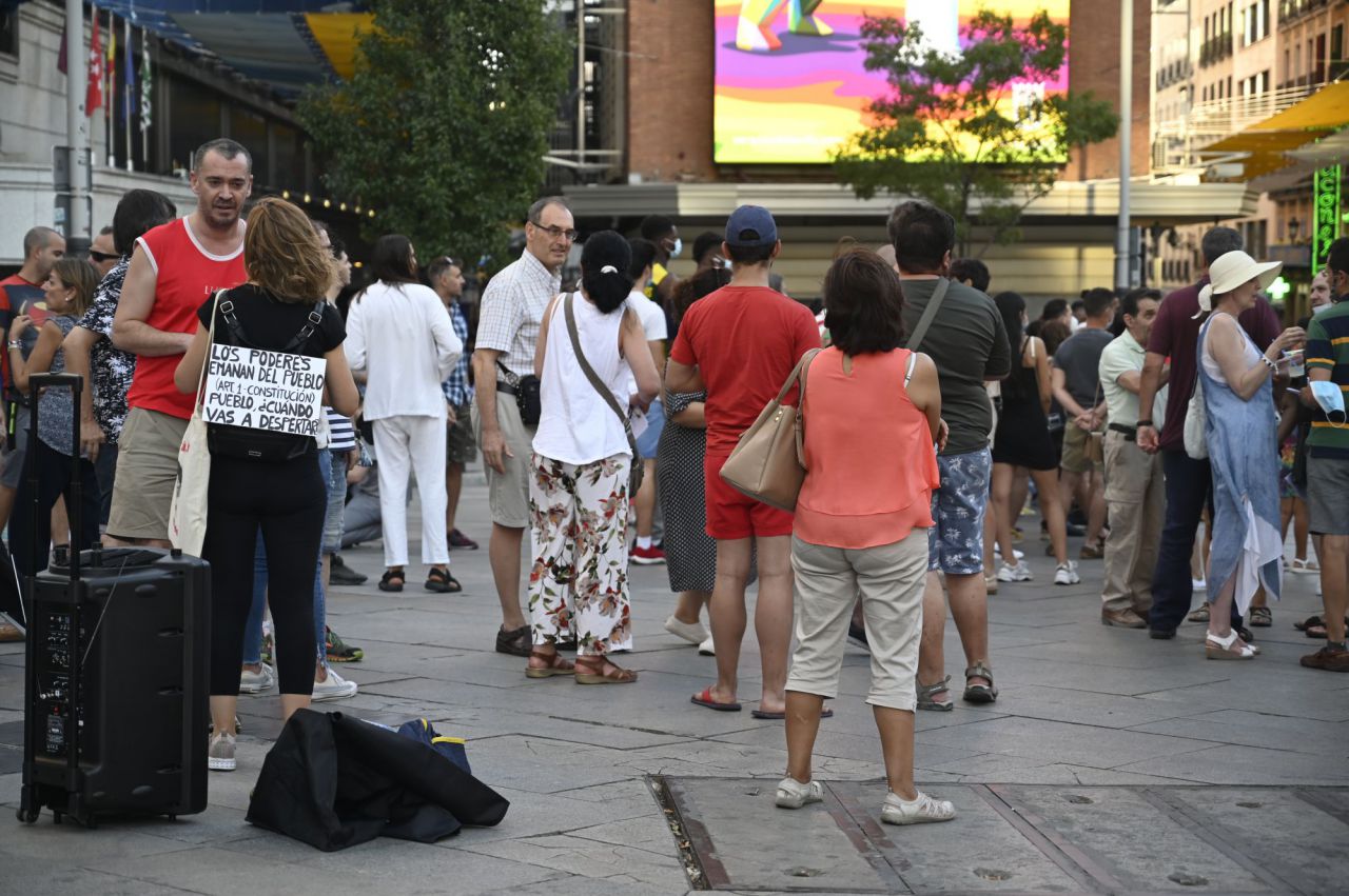 pasividad policial, mascarilla,los anti vacunas y Covid-19