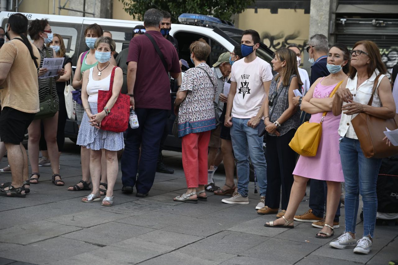 pasividad policial, mascarilla,los anti vacunas y Covid-19