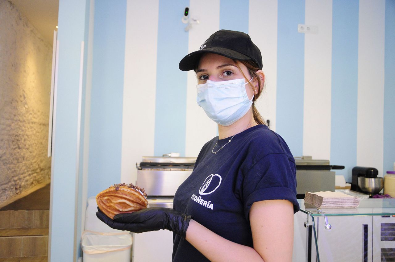 Los Coñofres, gofres con forma de vagina, de venta en el barrio de Chueca 