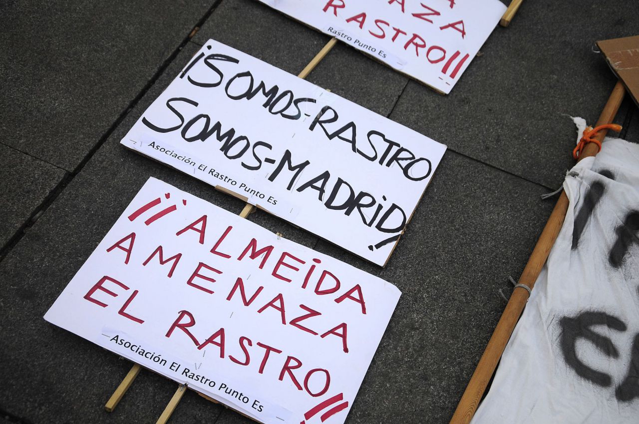 Los trabajadores del Rastro de Cascorro protestan en la Plaza de Callao 