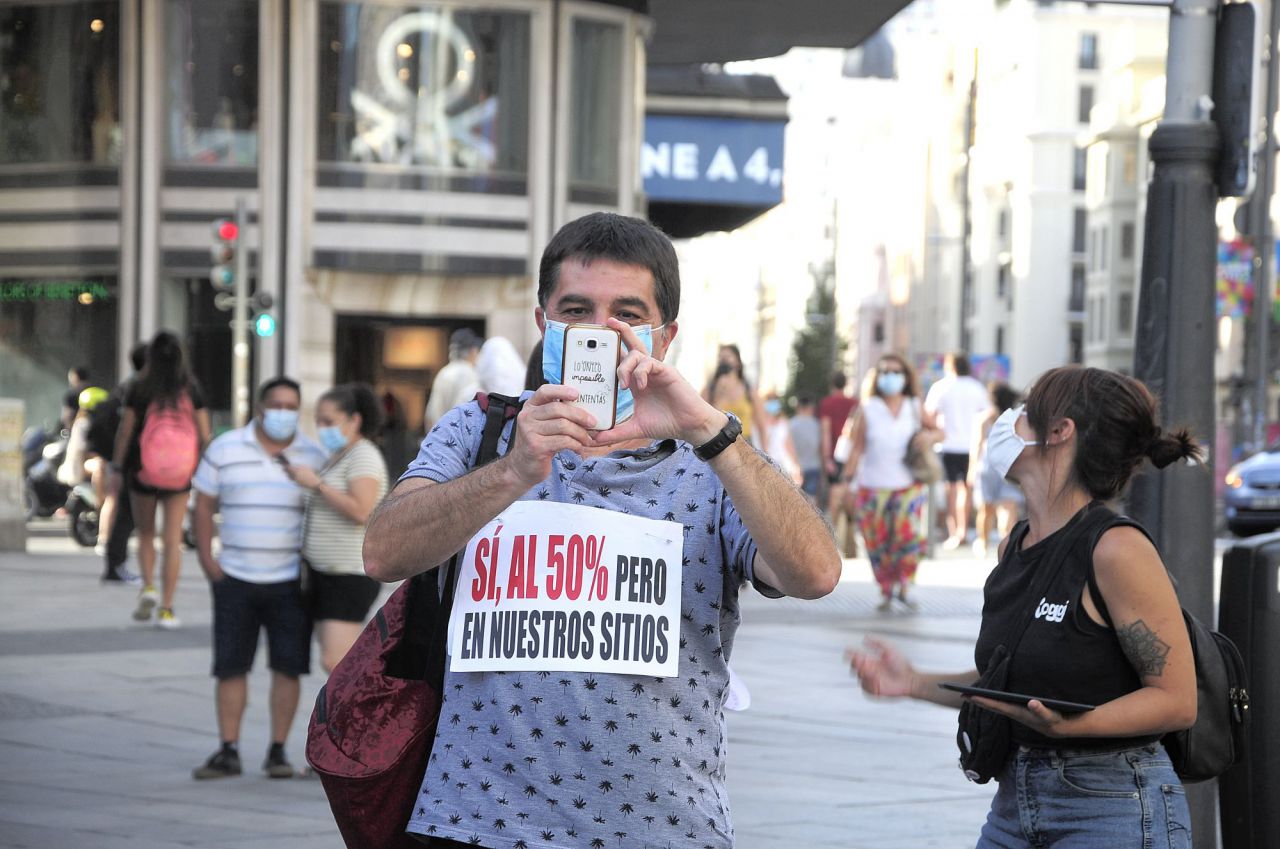 Los trabajadores del Rastro de Cascorro protestan en la Plaza de Callao 