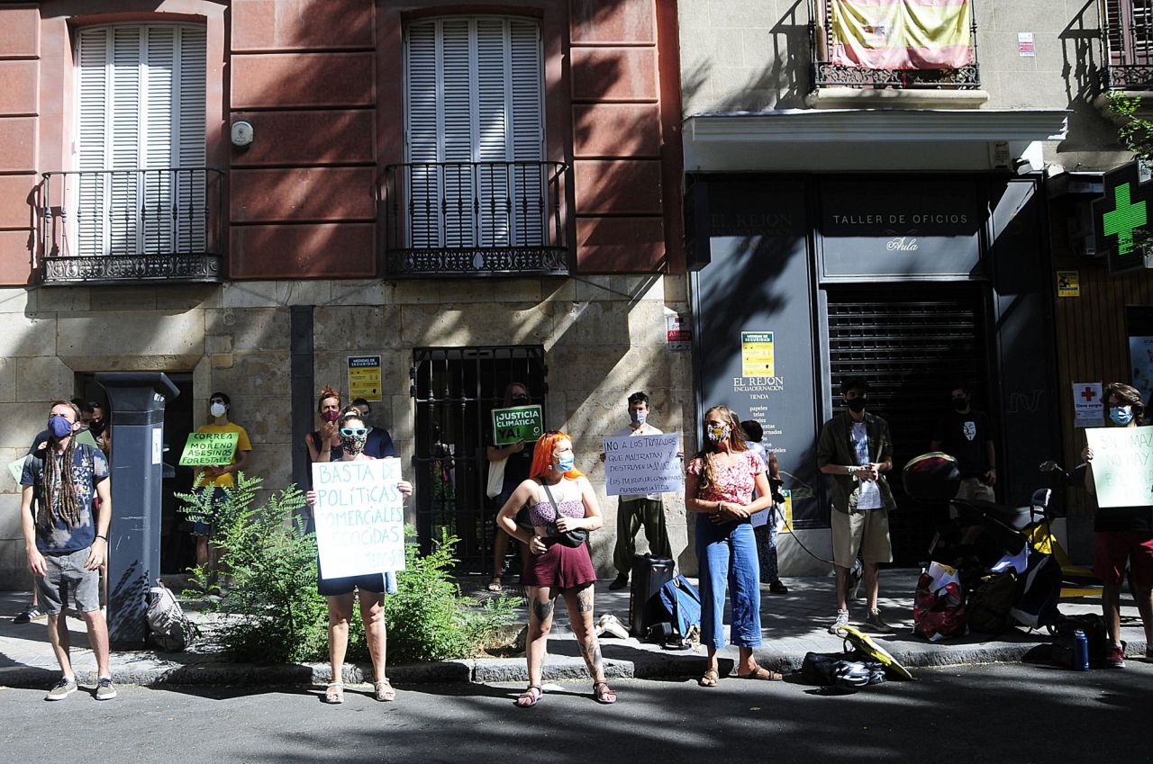 Friday's for future, protesta ante la embajada de Brasil en Madrid en contra de la deforestación del Amazonas 