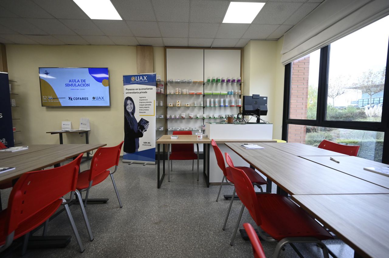 inauguración-Aula-Farmacia