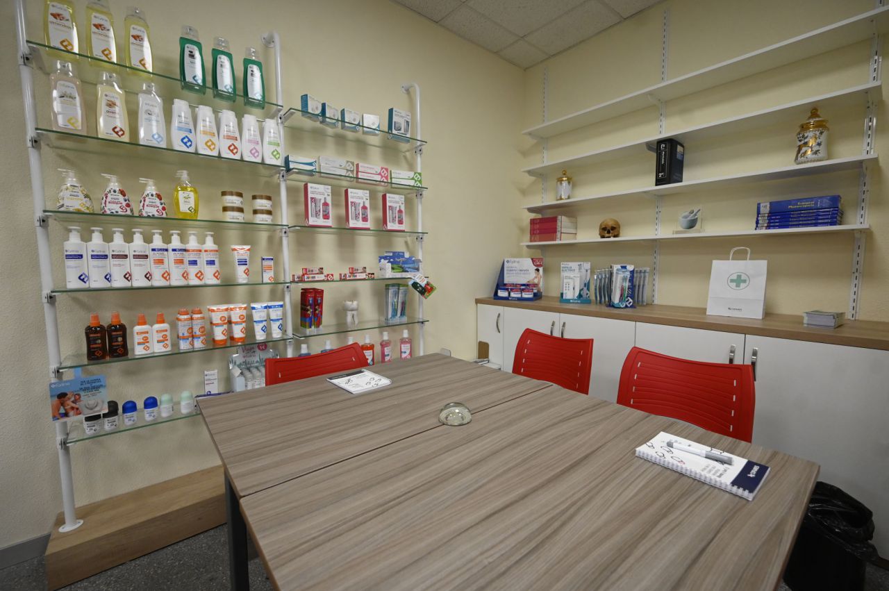 inauguración-Aula-Farmacia