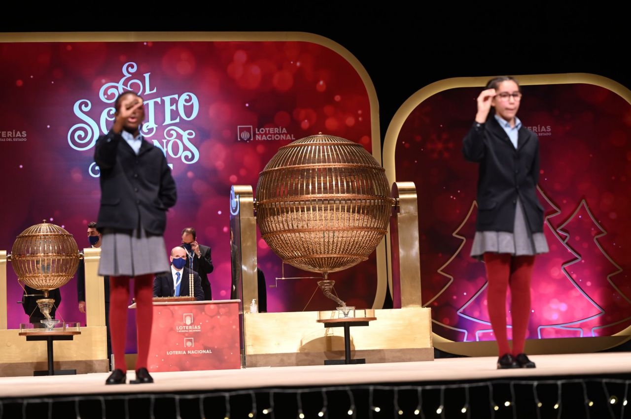 Primer quinto premio para el 86.986