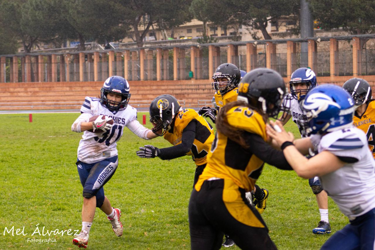 Partido Valencia Firebats (amarillo) vs Rookies (azul)