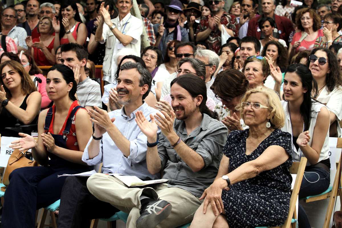 Manuela Carmena, Pablo Iglesias y José Manuel López en el mitin de Ahora Madrid y Podemos en el parque de la Cornisa