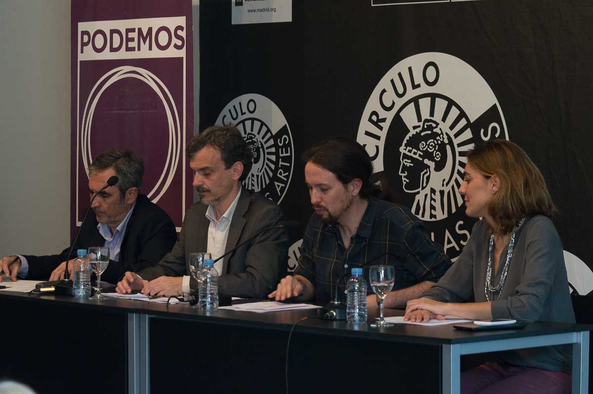 Pablo Iglesias y José Manuel López en la presentación de Banco del Agua, un plan para el Canal de Isabel II de Podemos Madrid, en el Circulo de Bellas Artes.