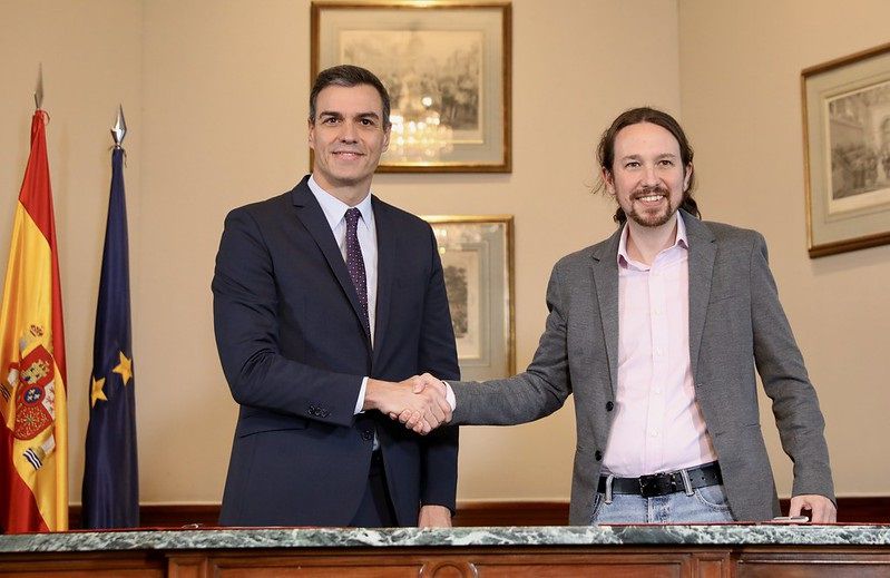 Pedro Sánchez y Pablo Iglesias firman el acuerdo de gobierno