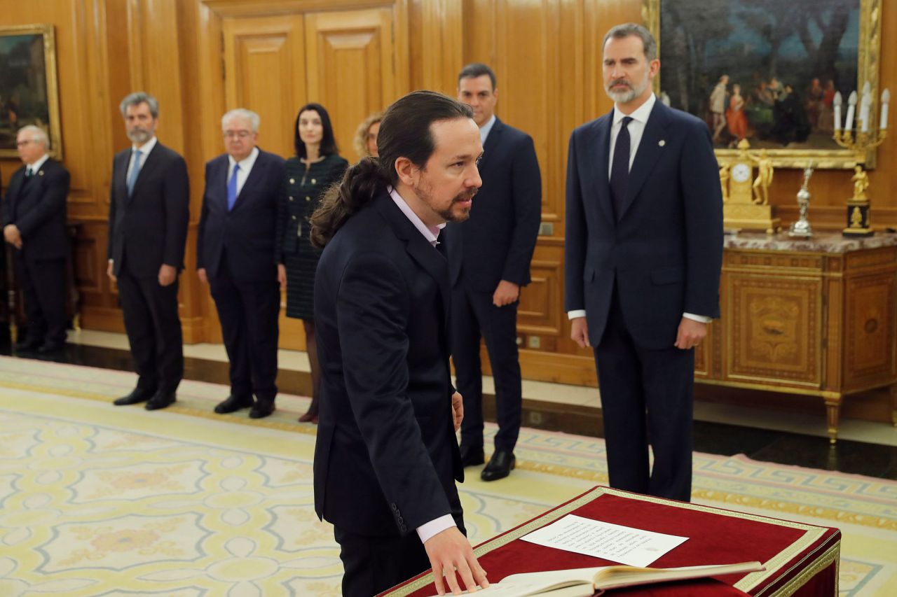 Acto de promesa de cargos del nuevo Gobierno de coalición ante el Rey Felipe VI.