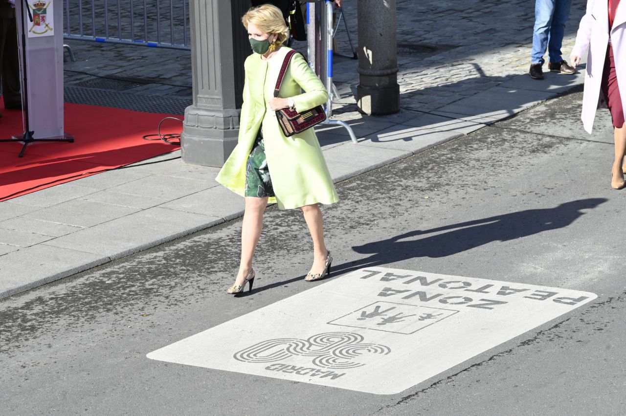 Esperanza Aguirre, expresidente de la Comunidad de Madrid, a su llegada al acto de celebración del Día de la Comunidad de Madrid