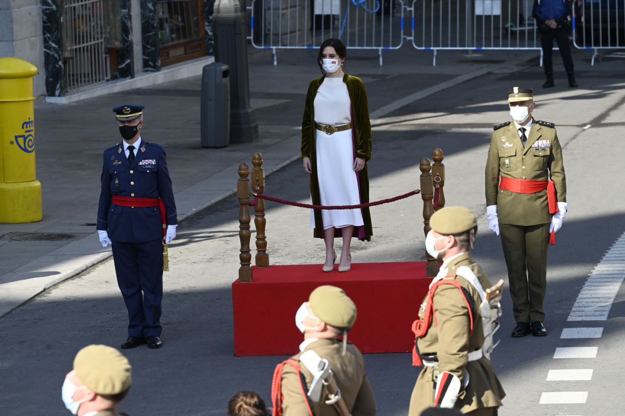 Isabel Díaz Ayuso, presidenta de la Comunidad de Madrid, durante la pascua militar en la Puerta del Sol