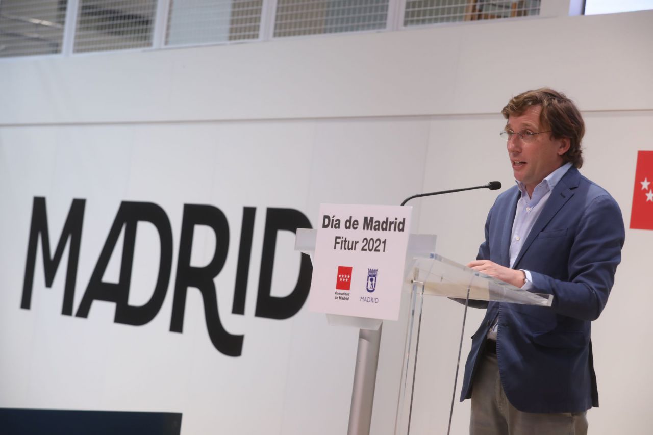 El alcalde, José Luis Martínez-Almeida, en el día de Madrid en Fitur.