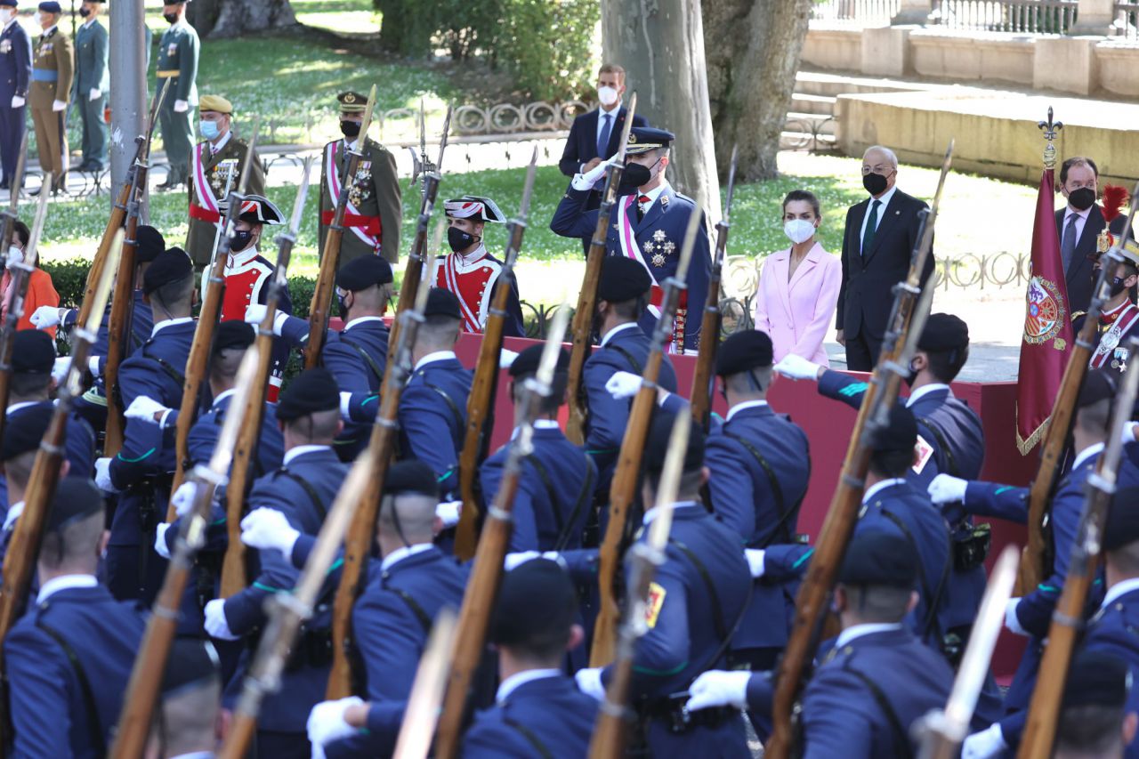 Los Reyes Felipe y Letizia durante el acto central del 