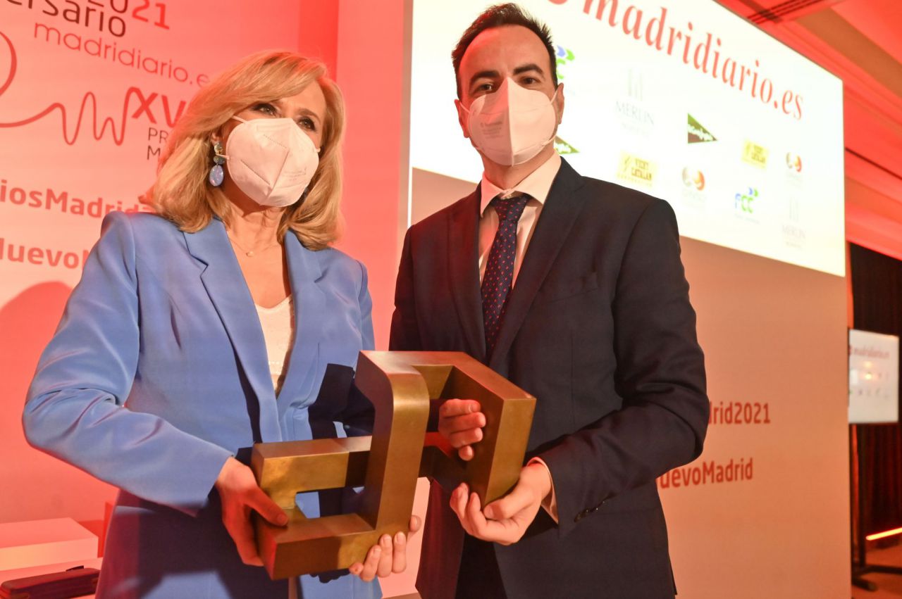 Nieves Herrero con Angel Rubio, director de Onda Madrid