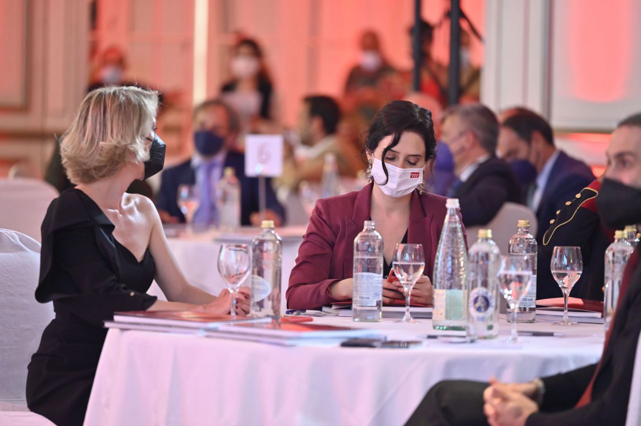 María Cano e Isabel Díaz Ayuso