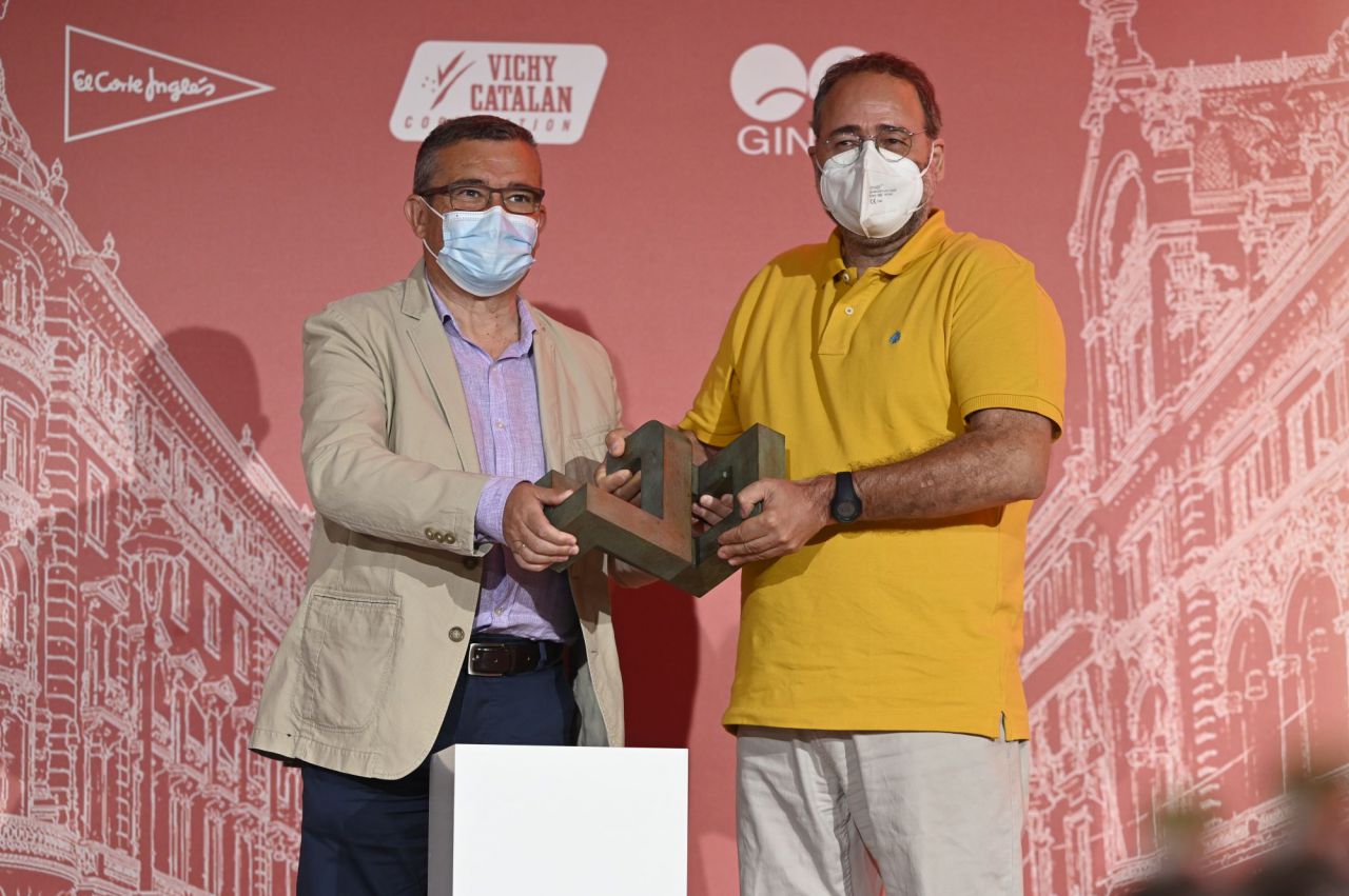 Quique Villalobos, presidente de la Federación de Asociaciones de Vecinos de Madrid (Fravm), premiado por las Despensas solidarias a la Mejor Iniciativa Social.