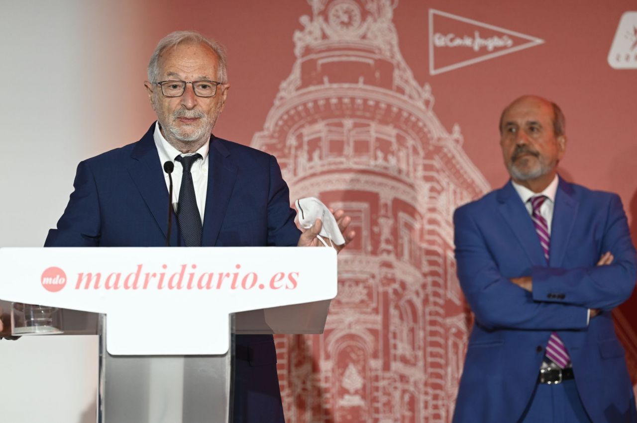 Luis Enjuanes y Mariano Esteban, virólogos del Consejo Superior de Investigaciones Científicas (CSIC), premiados a la Mejor Iniciativa de Ciencia e Investigación.