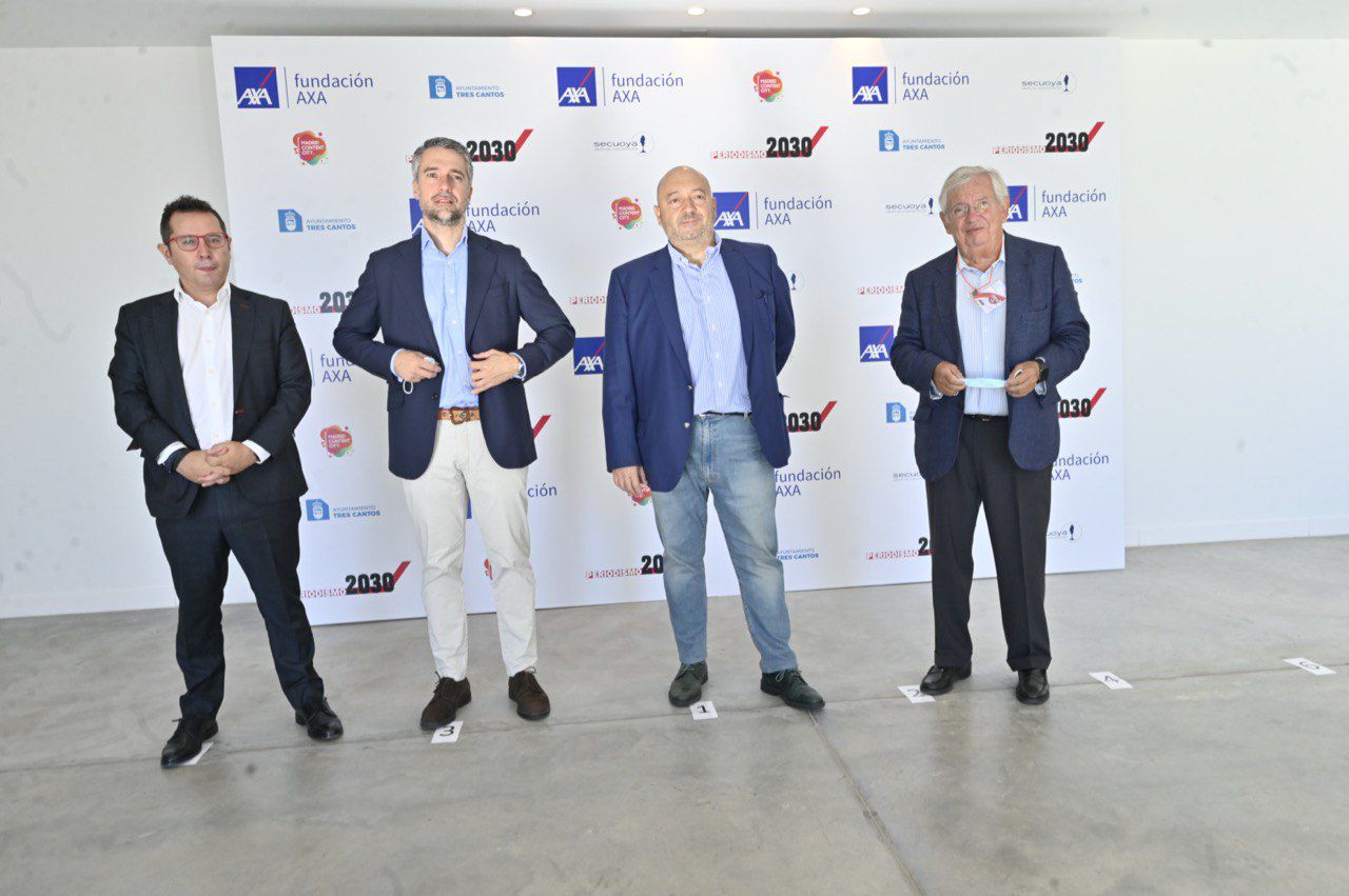 El presidente editor de Madridiario, Constantino Mediavilla, junto a Carlos Franganillo, periodista de TVE, en las jornadas de Periodismo 2030