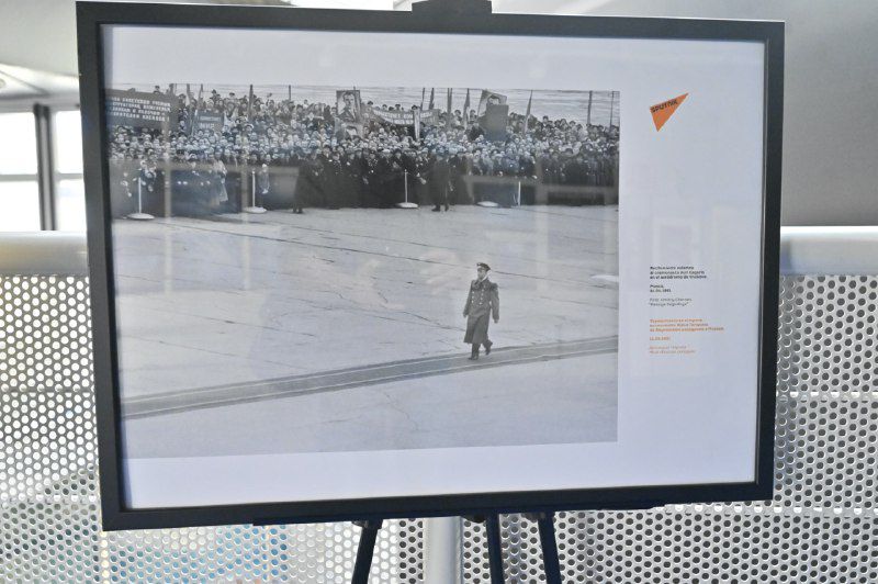 Con motivo del 60 aniversario del histórico primer vuelo espacial, el realizado el 12 de abril de 1961 por el cosmonauta soviético Yuri Gagarin (1934-1968), se exhibe en el Planetario de Madrid la exposición 'Yuri Gagarin: Vamos' que trata de acercar a tan ilustre personaje a los visitantes del Planetario.