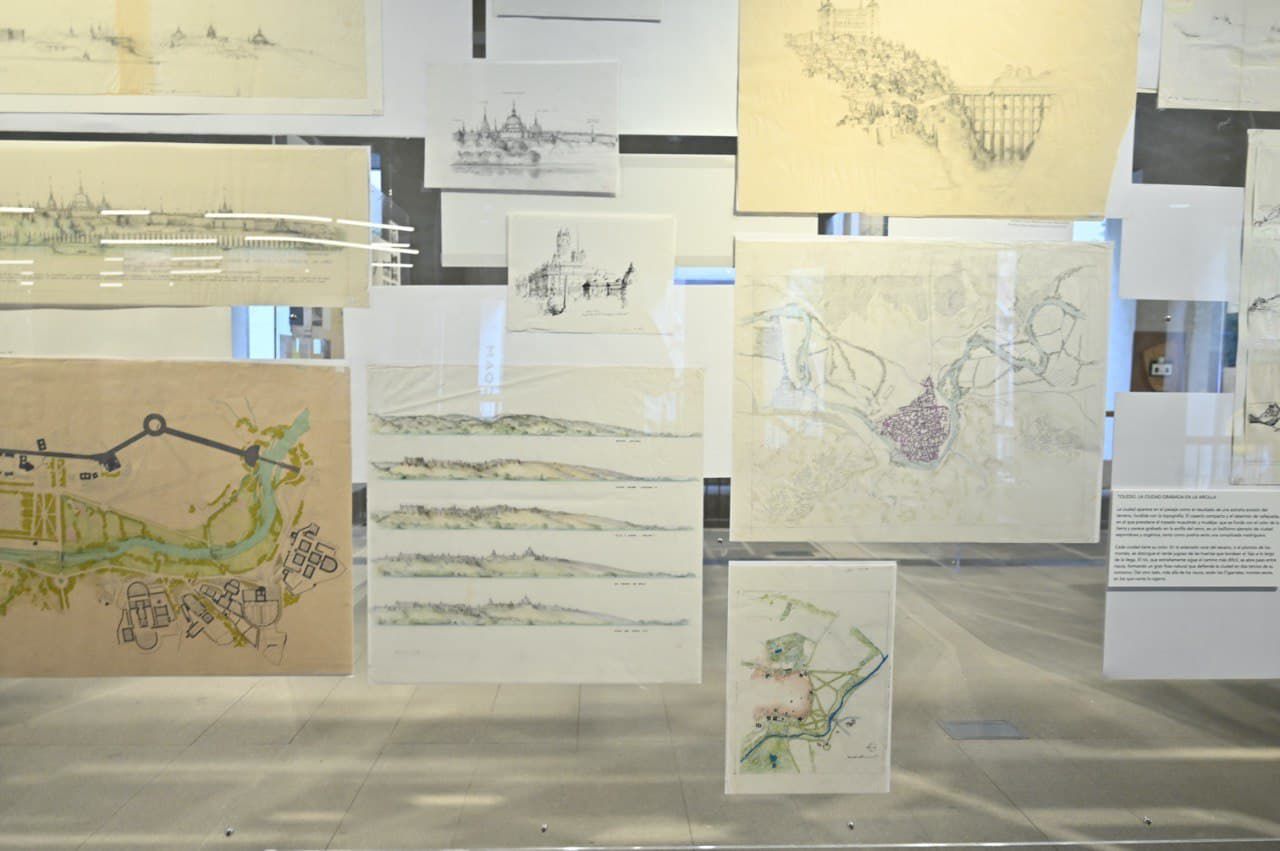 La  exposición  'Universo  Olivetti.  La  comunidad como  utopía  concreta' y la muestra 'Julio Cano Lasso. Naturalezas' vertebran la XVIII Semana de la Arquitectura.