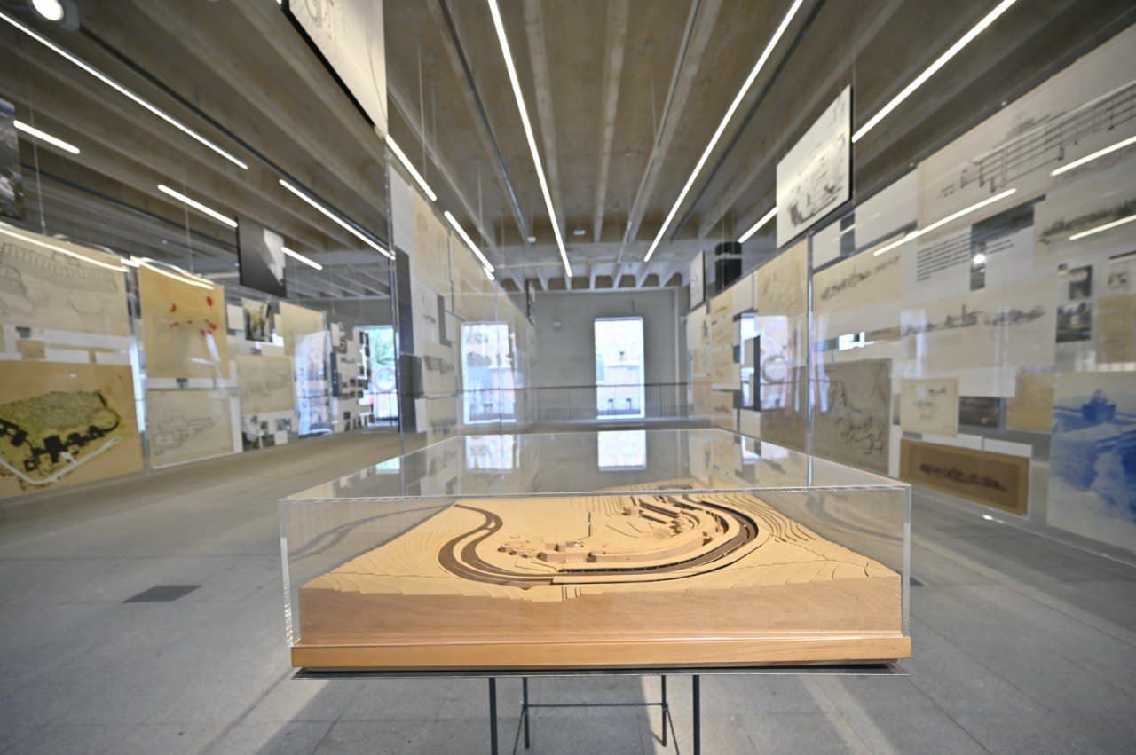 La  exposición  'Universo  Olivetti.  La  comunidad como  utopía  concreta' y la muestra 'Julio Cano Lasso. Naturalezas' vertebran la XVIII Semana de la Arquitectura.