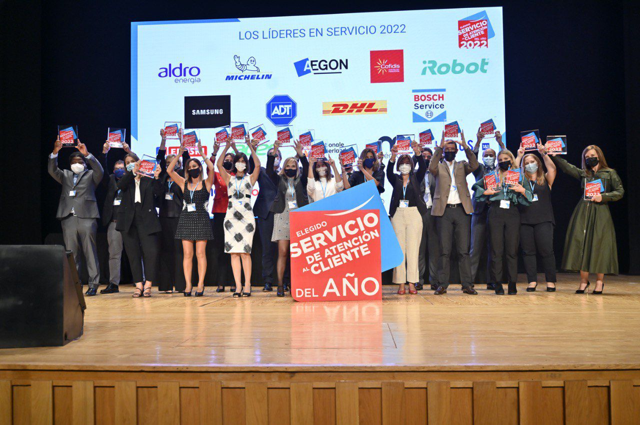 Los ganadores del Certamen Líderes en Servicio.